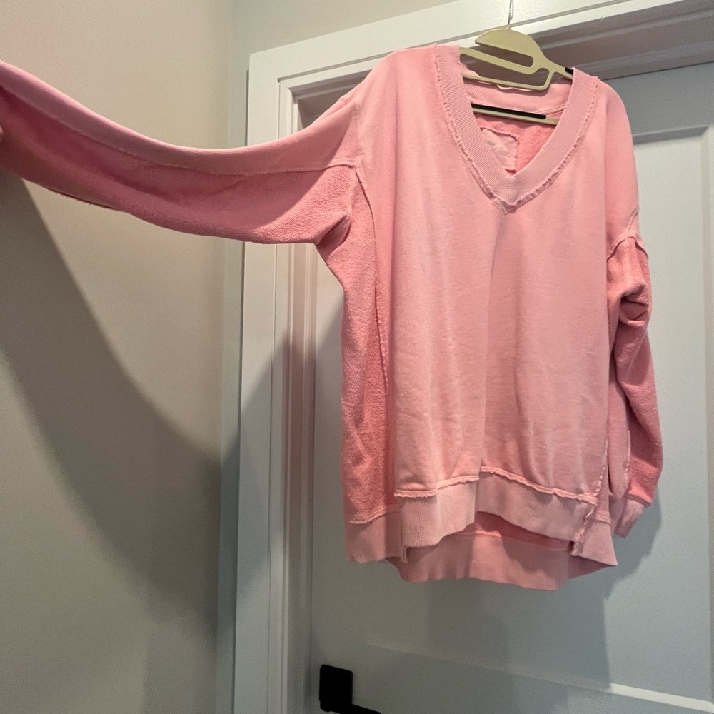 Aerie v neck sweatshirt